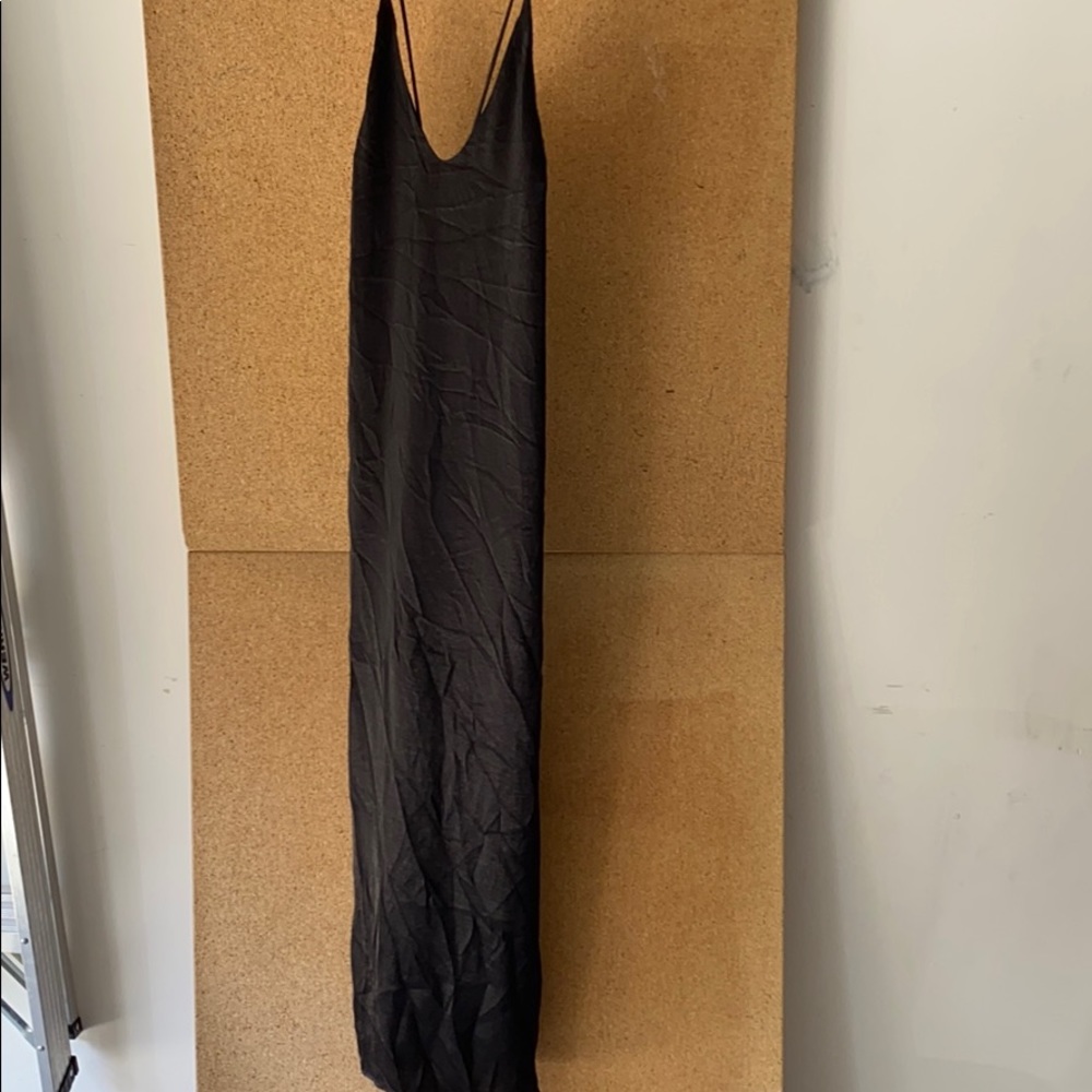 Lulu’s Nania black satin dress with leg slit- sexy - Picture 3 of 9